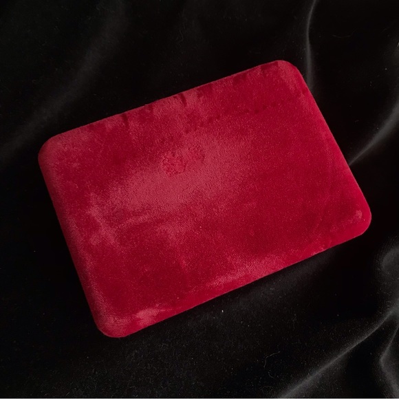 Vintage Red Velvet Travel Jewelry Box - Picture 3 of 11